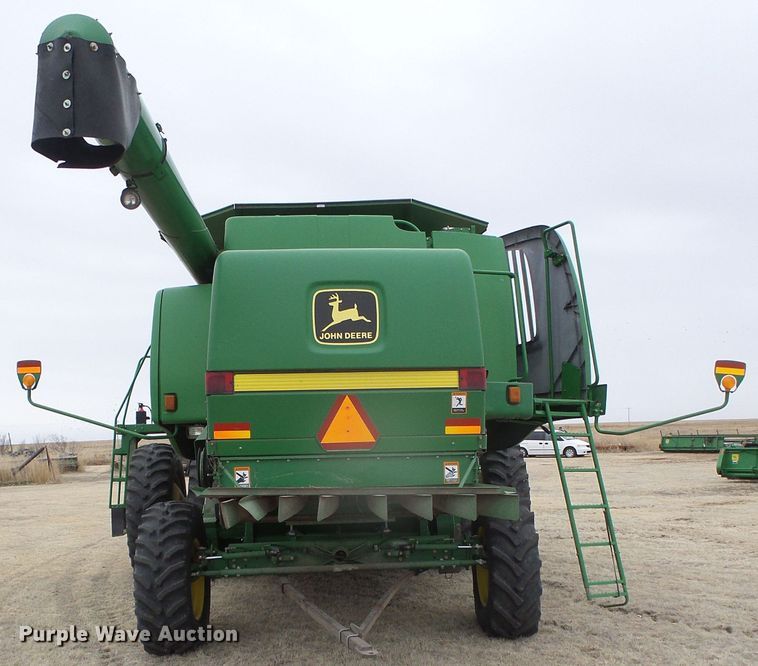 image for item DH4862 2001 John Deere 9650 combine