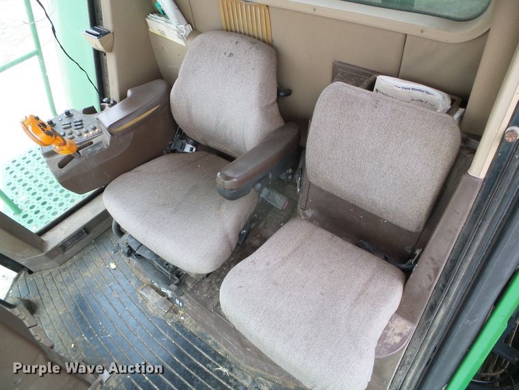 image for item DH4862 2001 John Deere 9650 combine