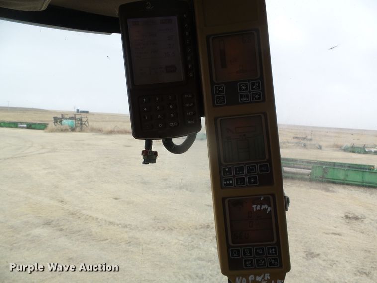 image for item DH4862 2001 John Deere 9650 combine