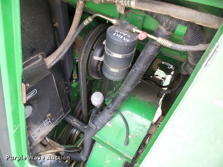 image for item DH4862 2001 John Deere 9650 combine