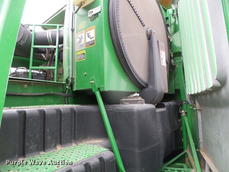 image for item DH4862 2001 John Deere 9650 combine