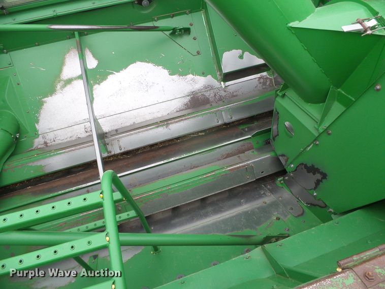 image for item DH4862 2001 John Deere 9650 combine