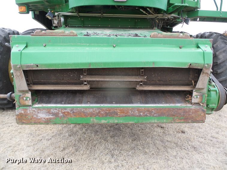 image for item DH4862 2001 John Deere 9650 combine