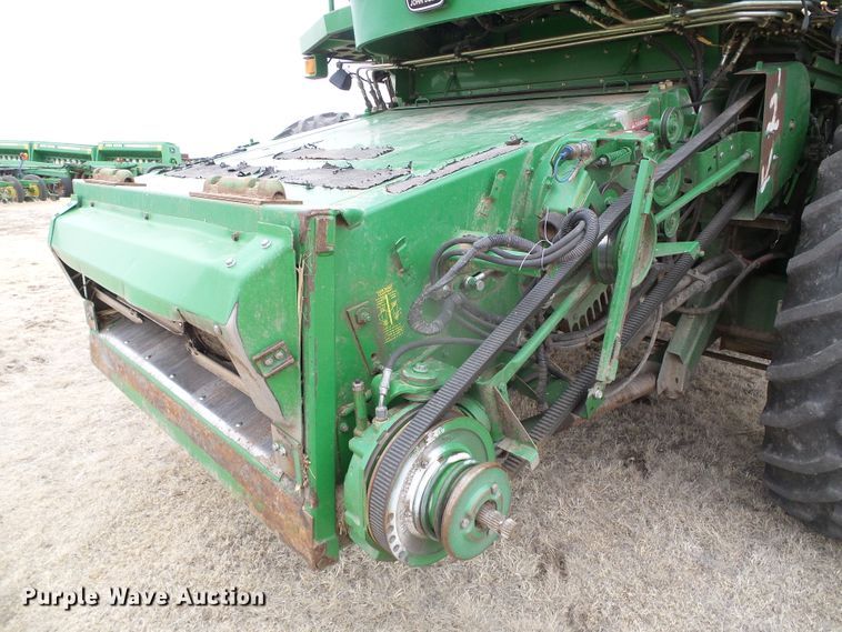 image for item DH4862 2001 John Deere 9650 combine