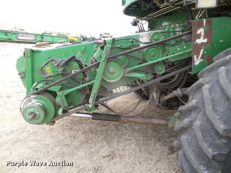 image for item DH4862 2001 John Deere 9650 combine