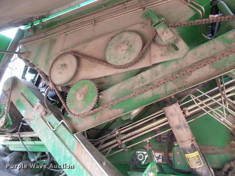 image for item DH4862 2001 John Deere 9650 combine