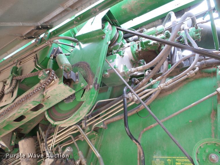 image for item DH4862 2001 John Deere 9650 combine
