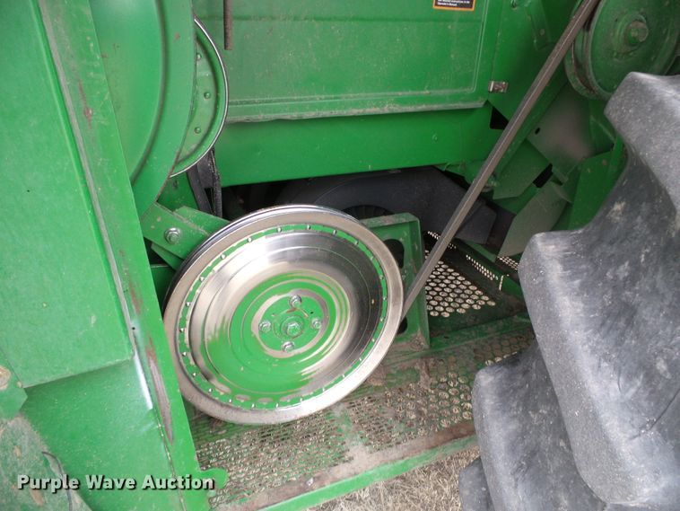 image for item DH4862 2001 John Deere 9650 combine