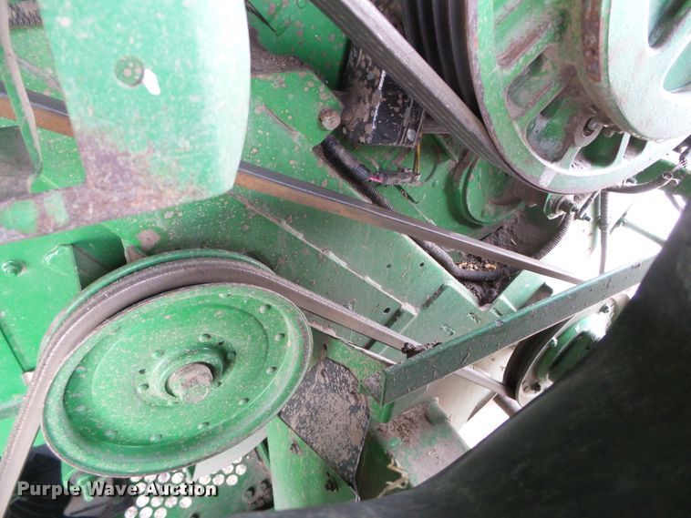 image for item DH4862 2001 John Deere 9650 combine
