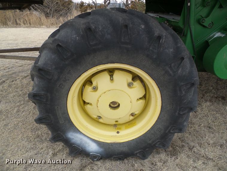 image for item DH4862 2001 John Deere 9650 combine