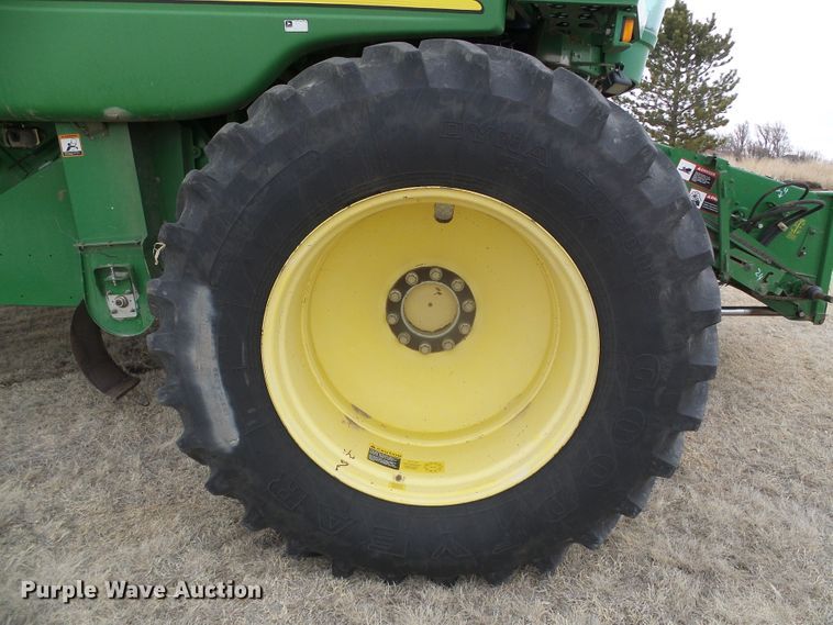 image for item DH4862 2001 John Deere 9650 combine