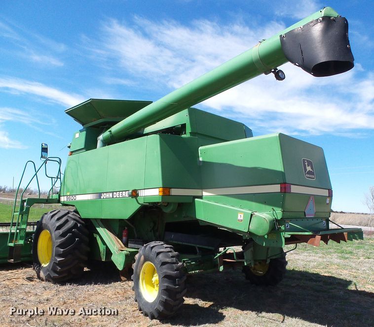 image for item DH4868 1995 John Deere 9600 combine
