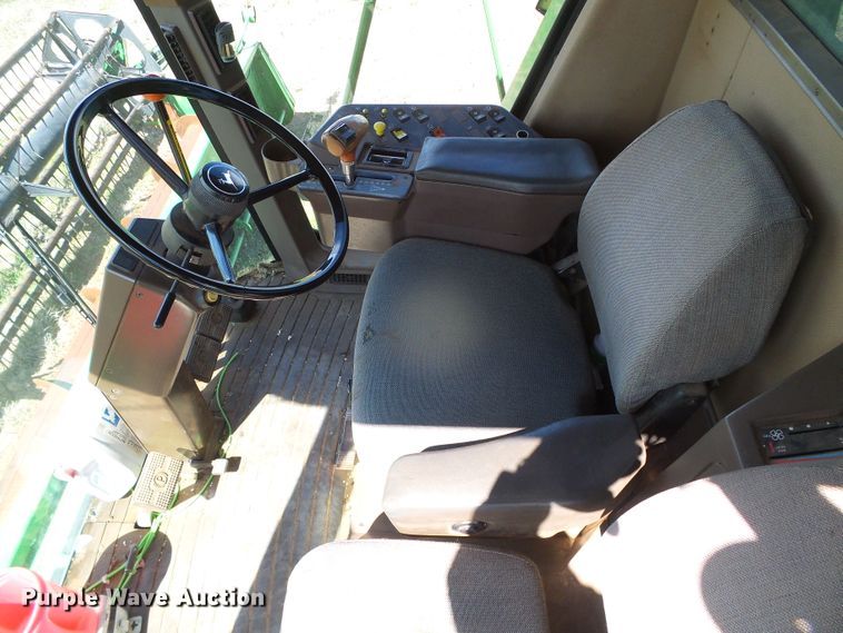 image for item DH4868 1995 John Deere 9600 combine