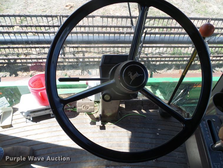 image for item DH4868 1995 John Deere 9600 combine