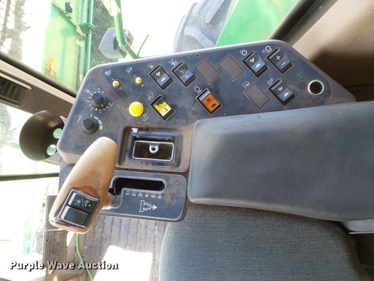 image for item DH4868 1995 John Deere 9600 combine