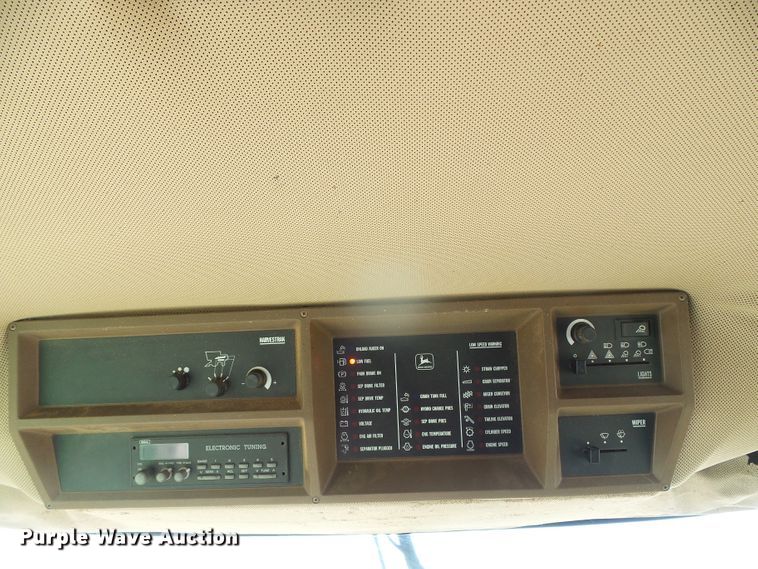 image for item DH4868 1995 John Deere 9600 combine