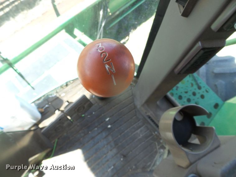 image for item DH4868 1995 John Deere 9600 combine