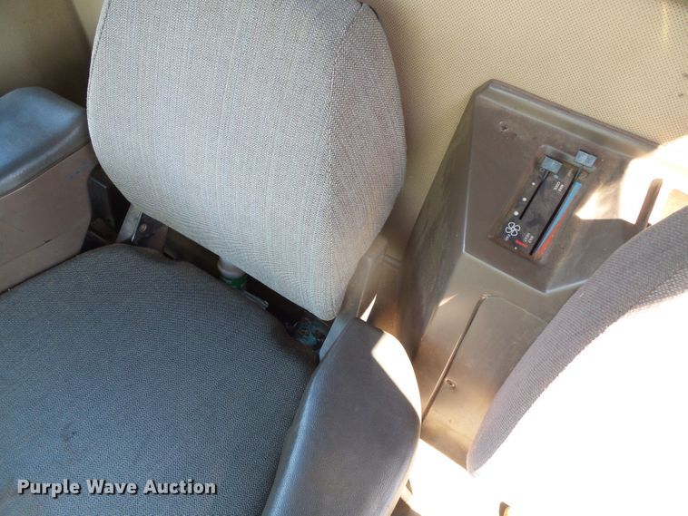 image for item DH4868 1995 John Deere 9600 combine