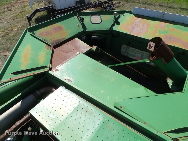 image for item DH4868 1995 John Deere 9600 combine