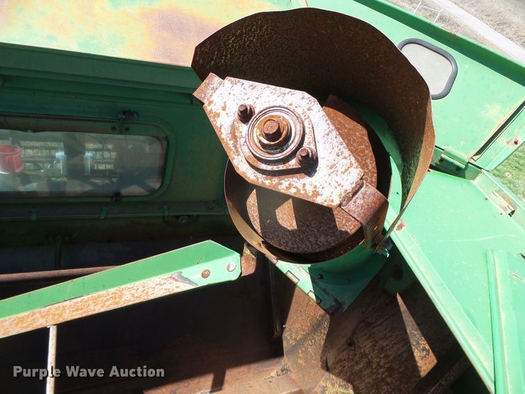 image for item DH4868 1995 John Deere 9600 combine