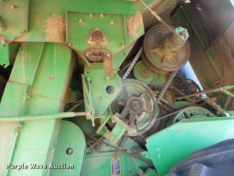 image for item DH4868 1995 John Deere 9600 combine