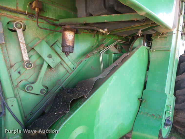 image for item DH4868 1995 John Deere 9600 combine