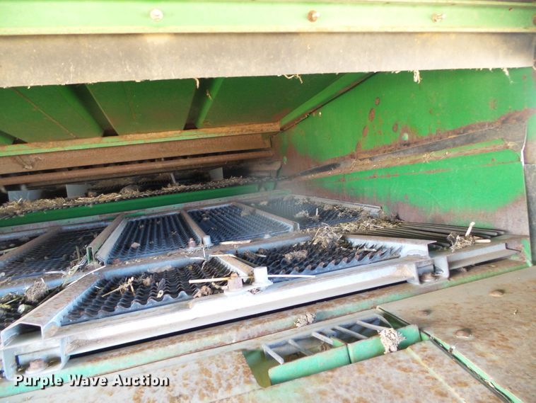 image for item DH4868 1995 John Deere 9600 combine