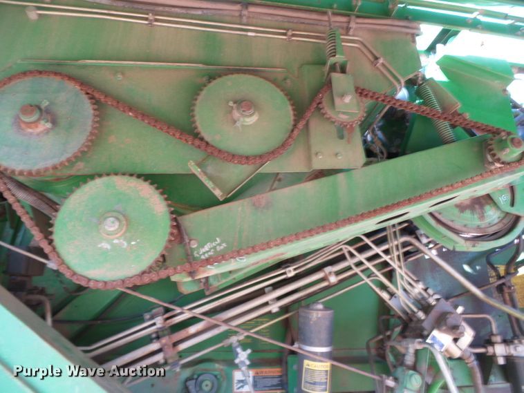 image for item DH4868 1995 John Deere 9600 combine