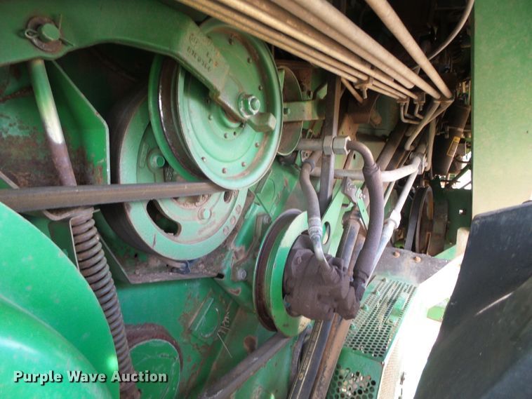 image for item DH4868 1995 John Deere 9600 combine