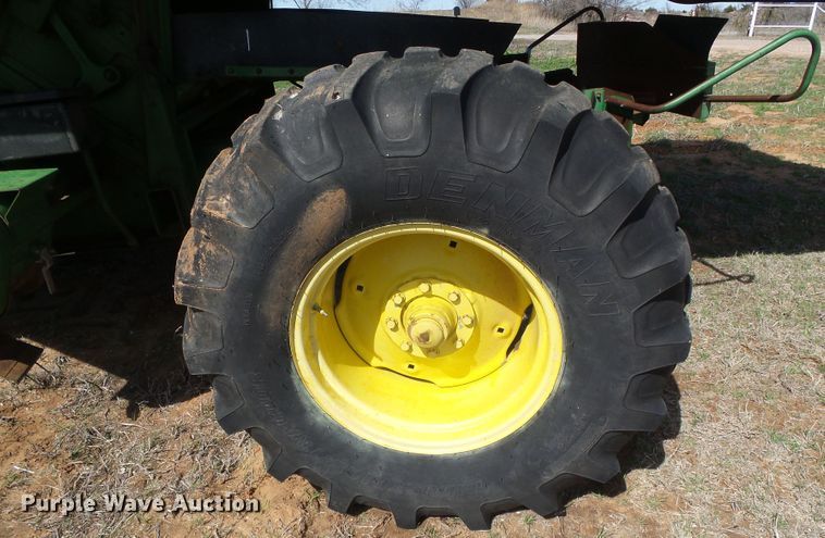 image for item DH4868 1995 John Deere 9600 combine