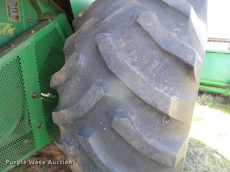 image for item DH4868 1995 John Deere 9600 combine