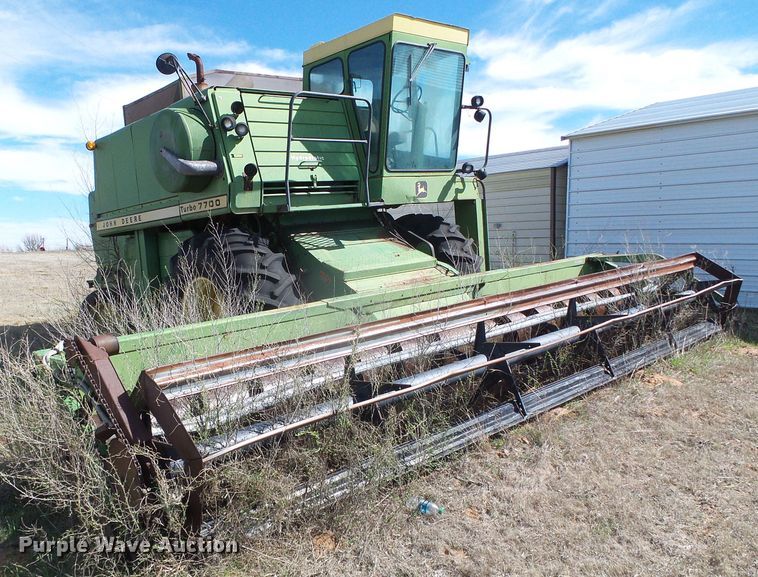 image for item DH4870 John Deere 7700 combine
