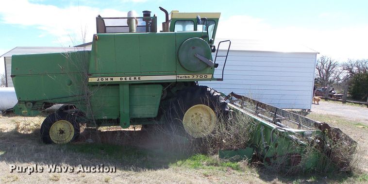 image for item DH4870 John Deere 7700 combine