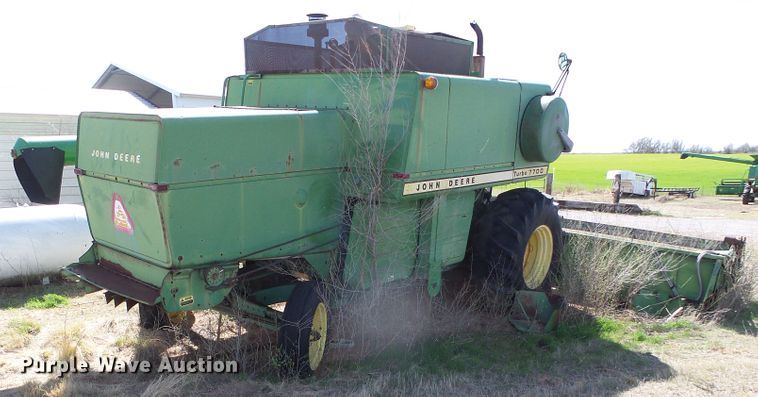 image for item DH4870 John Deere 7700 combine