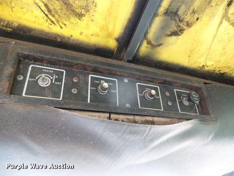 image for item DH4870 John Deere 7700 combine