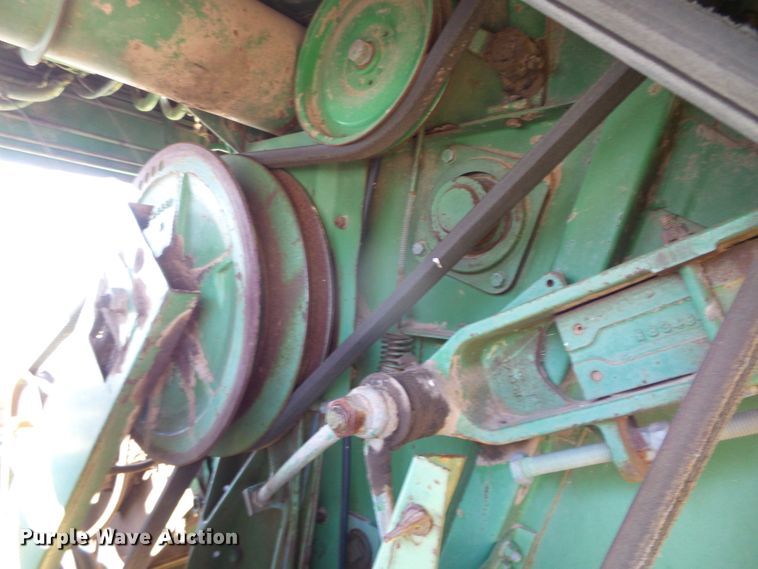 image for item DH4870 John Deere 7700 combine