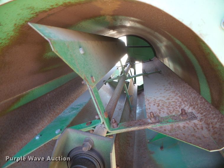 image for item DH4870 John Deere 7700 combine