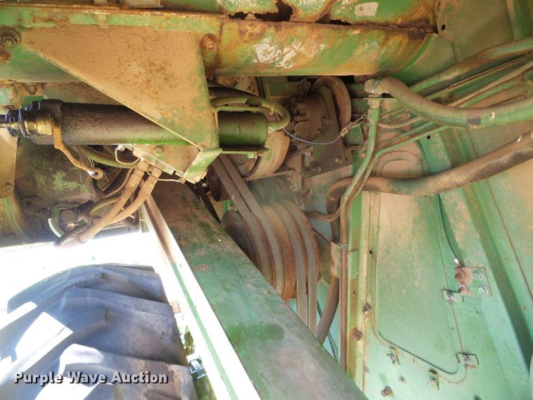 image for item DH4870 John Deere 7700 combine