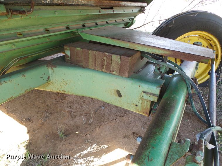 image for item DH4870 John Deere 7700 combine