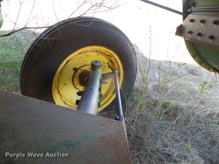 image for item DH4870 John Deere 7700 combine