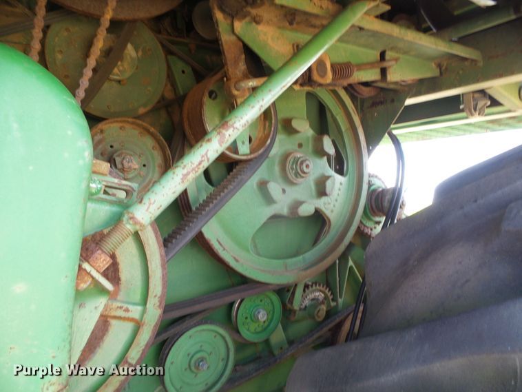 image for item DH4870 John Deere 7700 combine