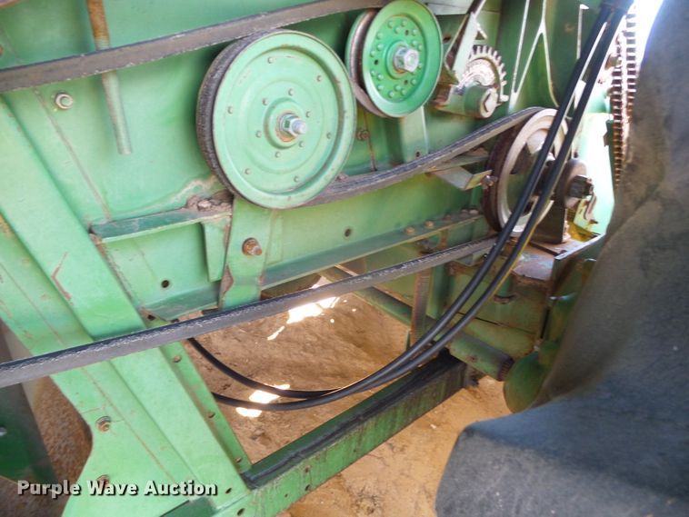 image for item DH4870 John Deere 7700 combine