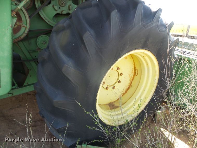 image for item DH4870 John Deere 7700 combine