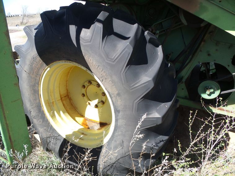 image for item DH4870 John Deere 7700 combine