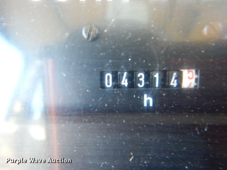 image for item DH6469 1994 John Deere 6400 tractor