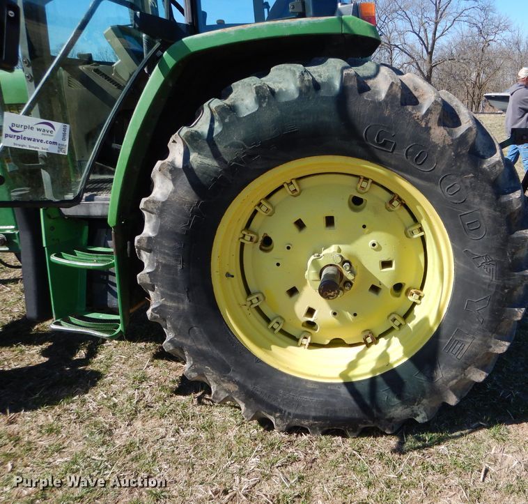 image for item DH6469 1994 John Deere 6400 tractor