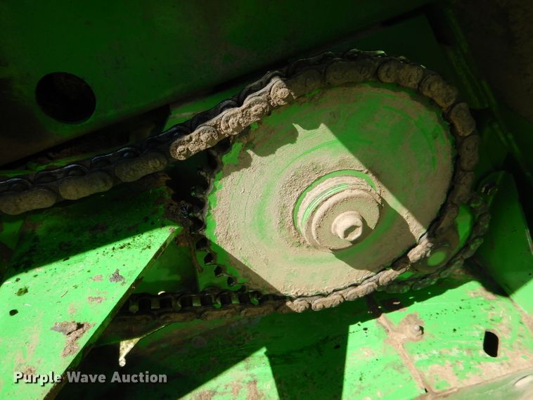 image for item DH6472 2004 John Deere 557 Mega Wide round baler