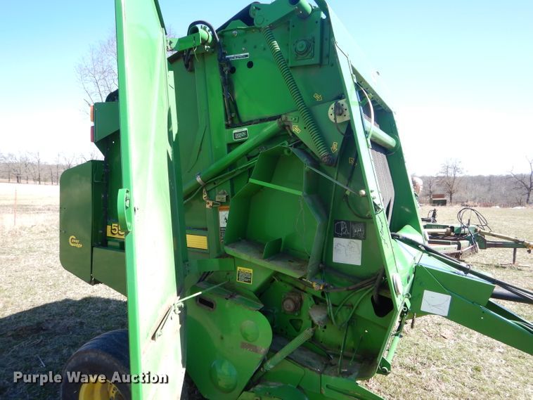 image for item DH6472 2004 John Deere 557 Mega Wide round baler