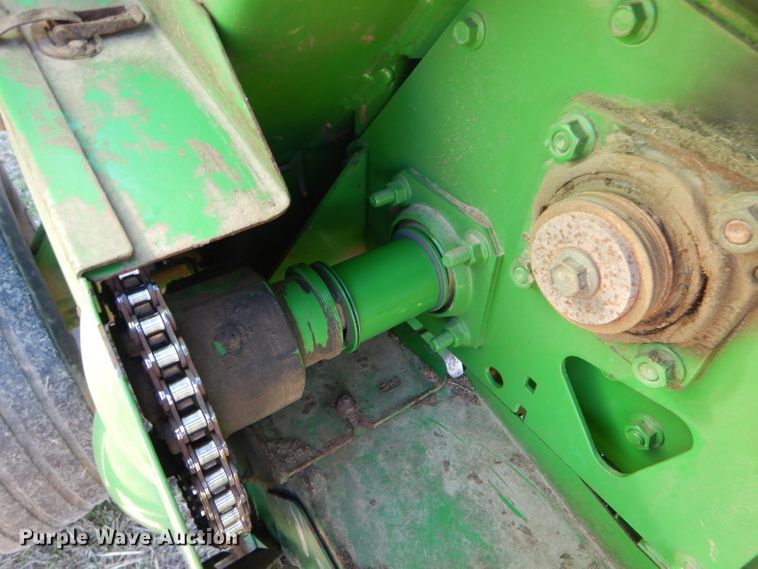 image for item DH6472 2004 John Deere 557 Mega Wide round baler