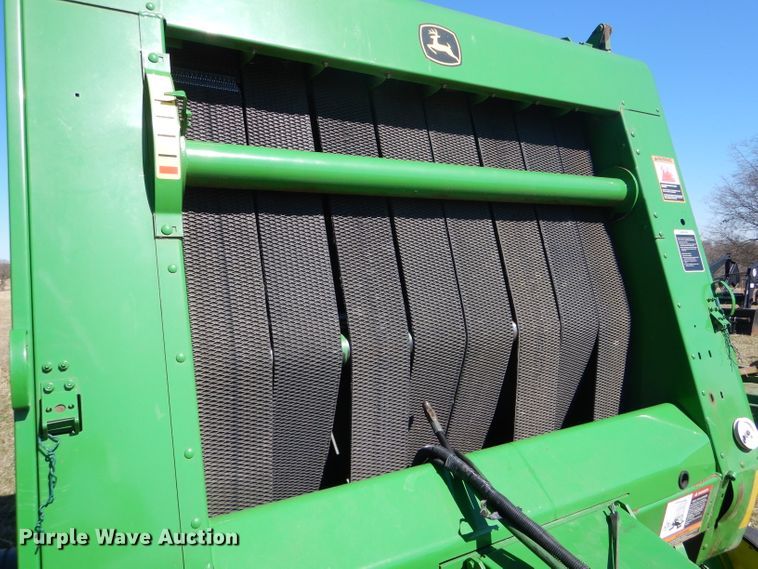 image for item DH6472 2004 John Deere 557 Mega Wide round baler
